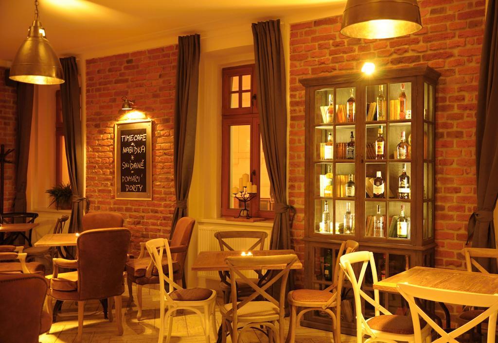 Time Cafe & Penzion Pribram Exterior photo
